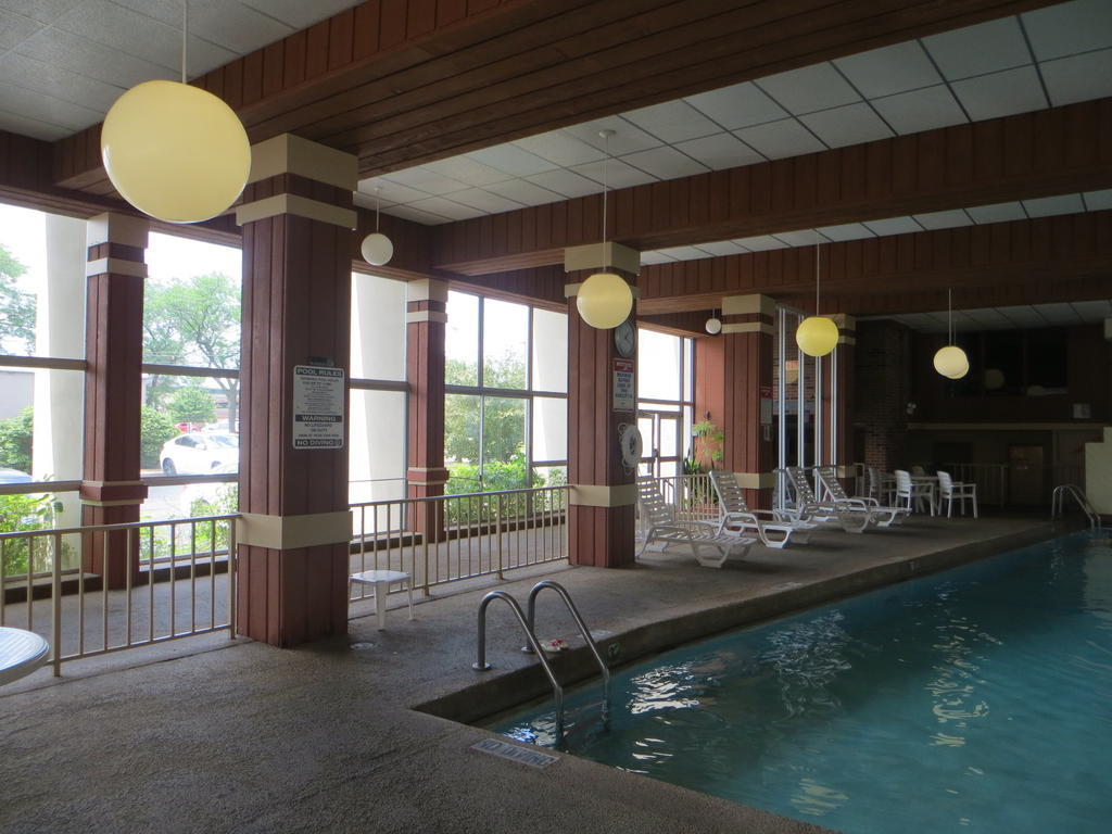 Rodeway Inn Skokie Exterior photo