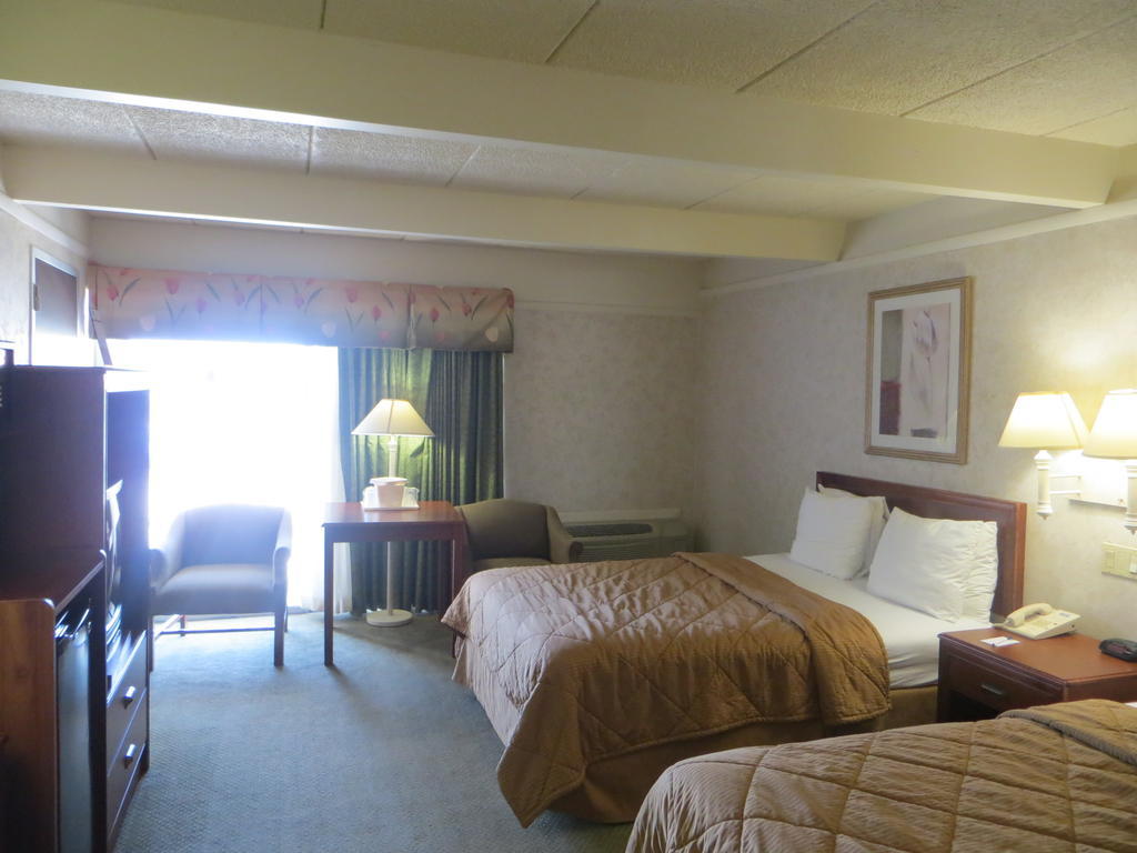 Rodeway Inn Skokie Exterior photo