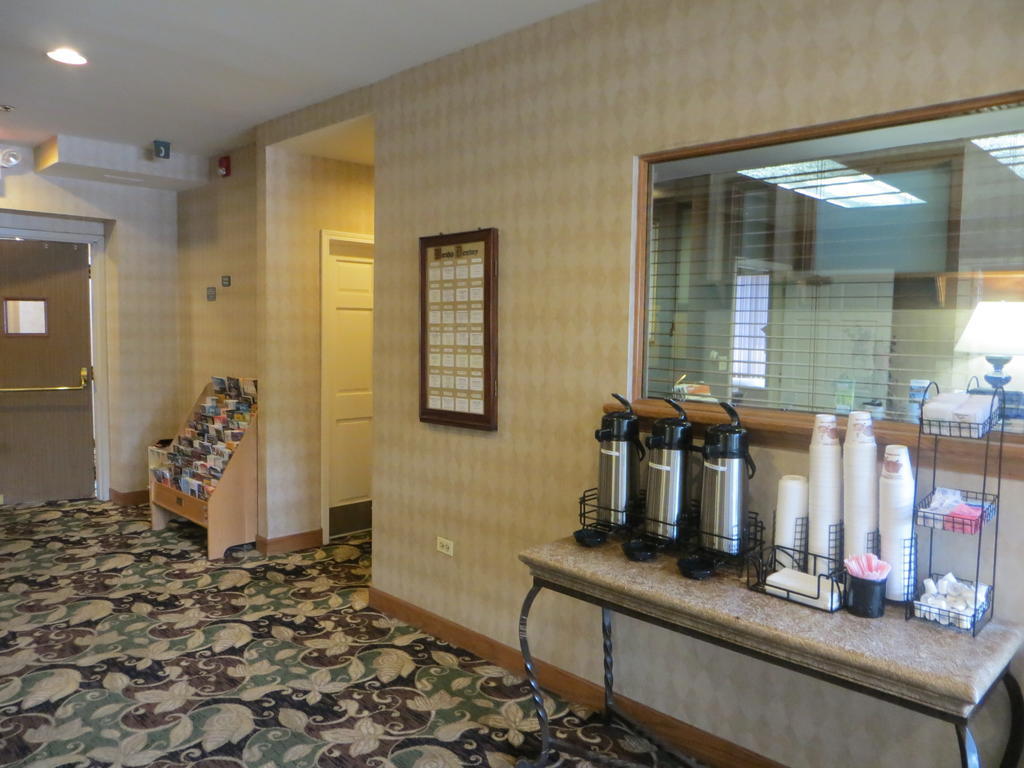 Rodeway Inn Skokie Exterior photo