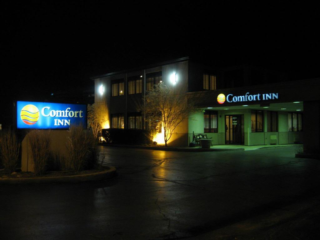 Rodeway Inn Skokie Exterior photo